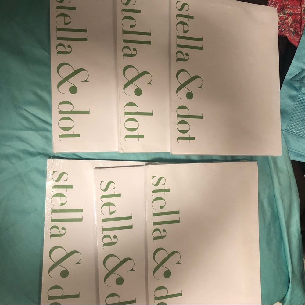 Stella and Dot large envelopes